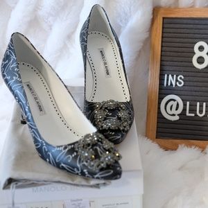 ⛔️SOLD⛔️Manolo Blahnik Hangisi Love 70mm Black size 38